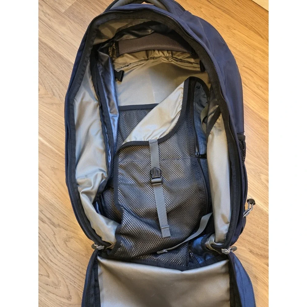 Vintage REI Hiking Backpack Padded Waist‎ Support Expandable Blue Multi Pocket